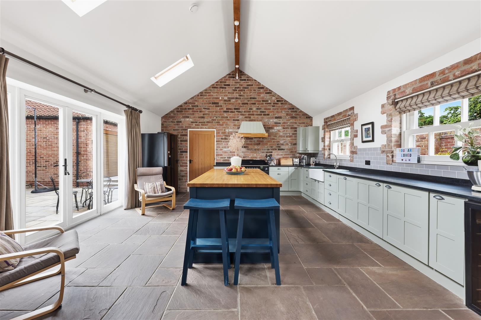 Dale House Main Street  Bleasby